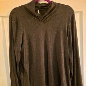 Leo & Nicole, charcoal top sz PXL